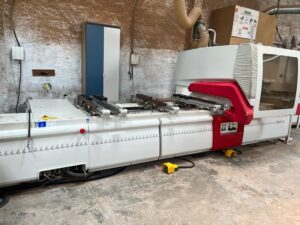 Centro de usinagem scm pratika Z1